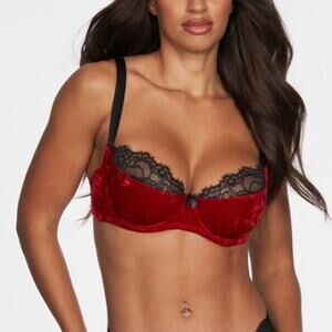 NWT Frederick's Of Hollywood Martyna Velvet Full Figure Underwired Bra Size 32DD